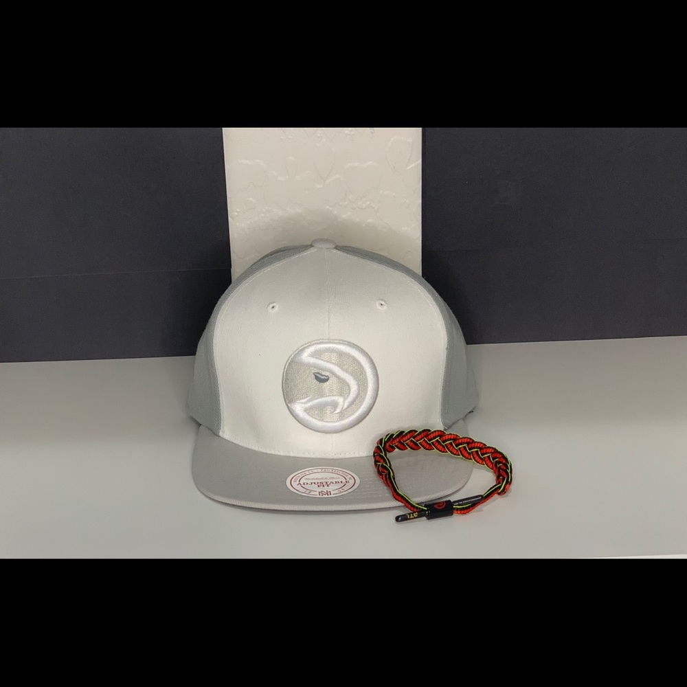 Hawks Mitchell & Ness + Rastaclat Bundle
